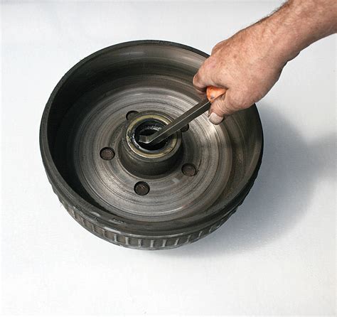 How-To Video: Re-Pack Wheel Bearings | La Mesa RV | RecVan