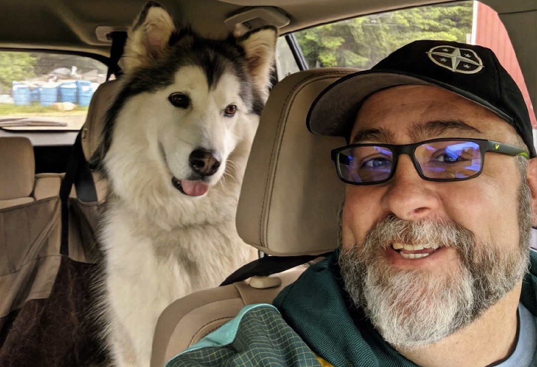 Barking Up The Right Tree Tips For Disc Golf Dogs Release Point The UDisc Blog