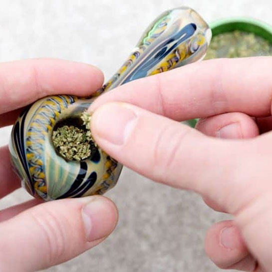 How to Pack a Pipe Properly MAMA'S GANJA
