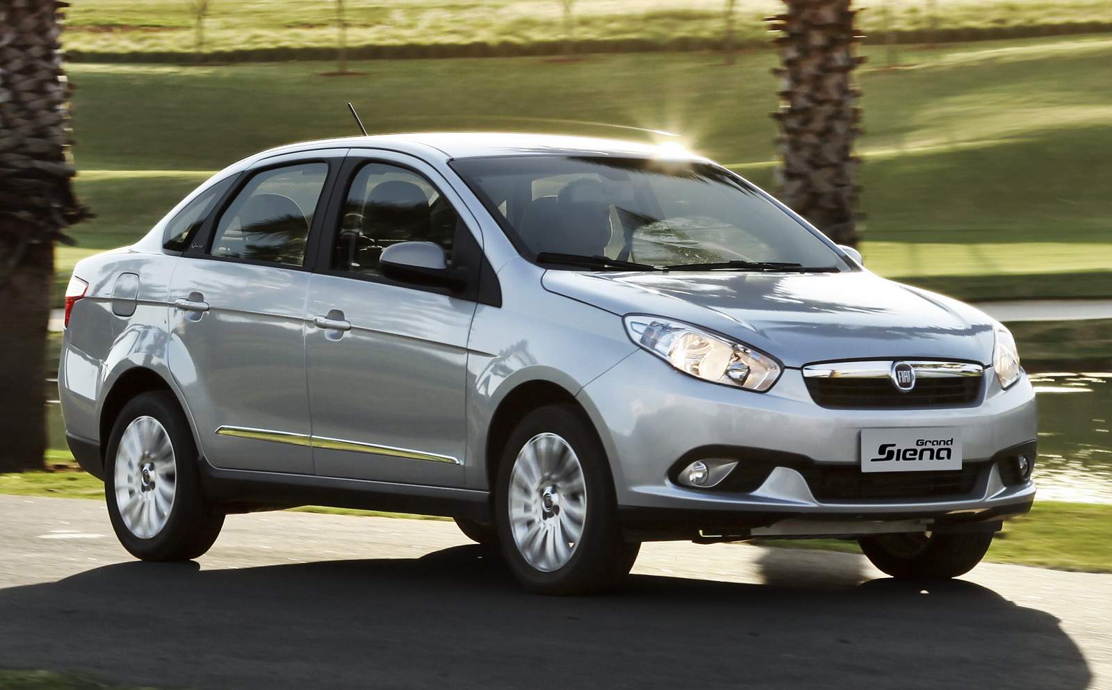 Grand Siena 2015: O Sedã Fiat Que Cresceu