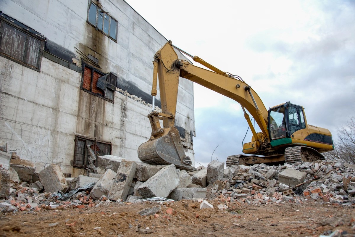 Best Excavator Attachments Boom & Bucket