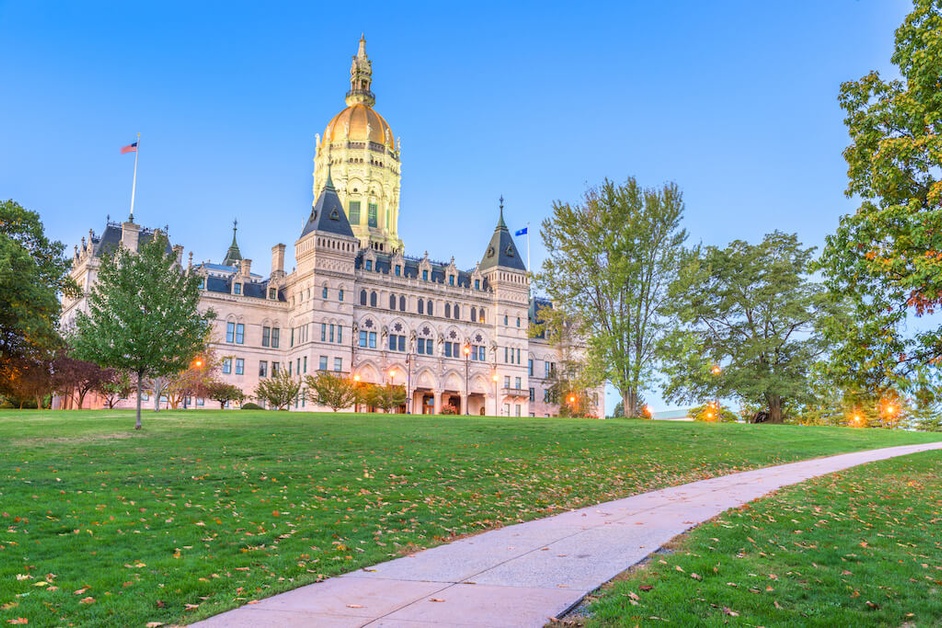How Much Is It to Register a Car in Connecticut? Squeeze