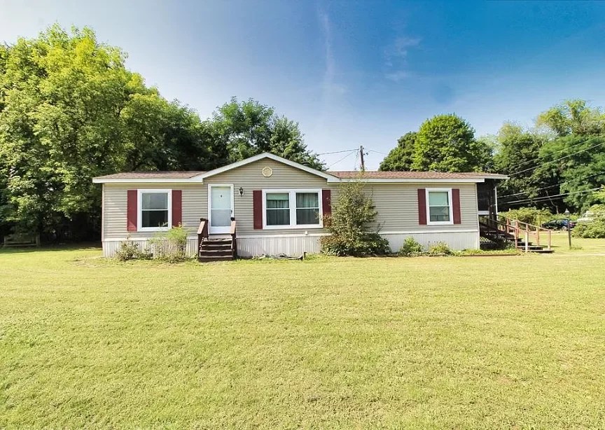 How Many Acres Do You Need for a Homestead with a Mobile Home in