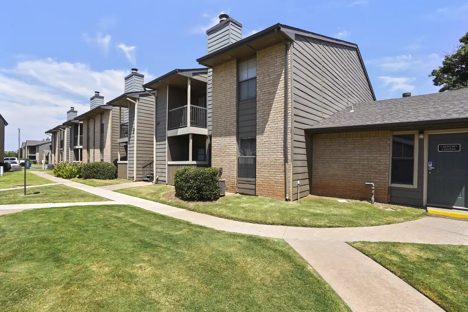 Photos of Cimarron Pointe Apartments in Oklahoma City, OK