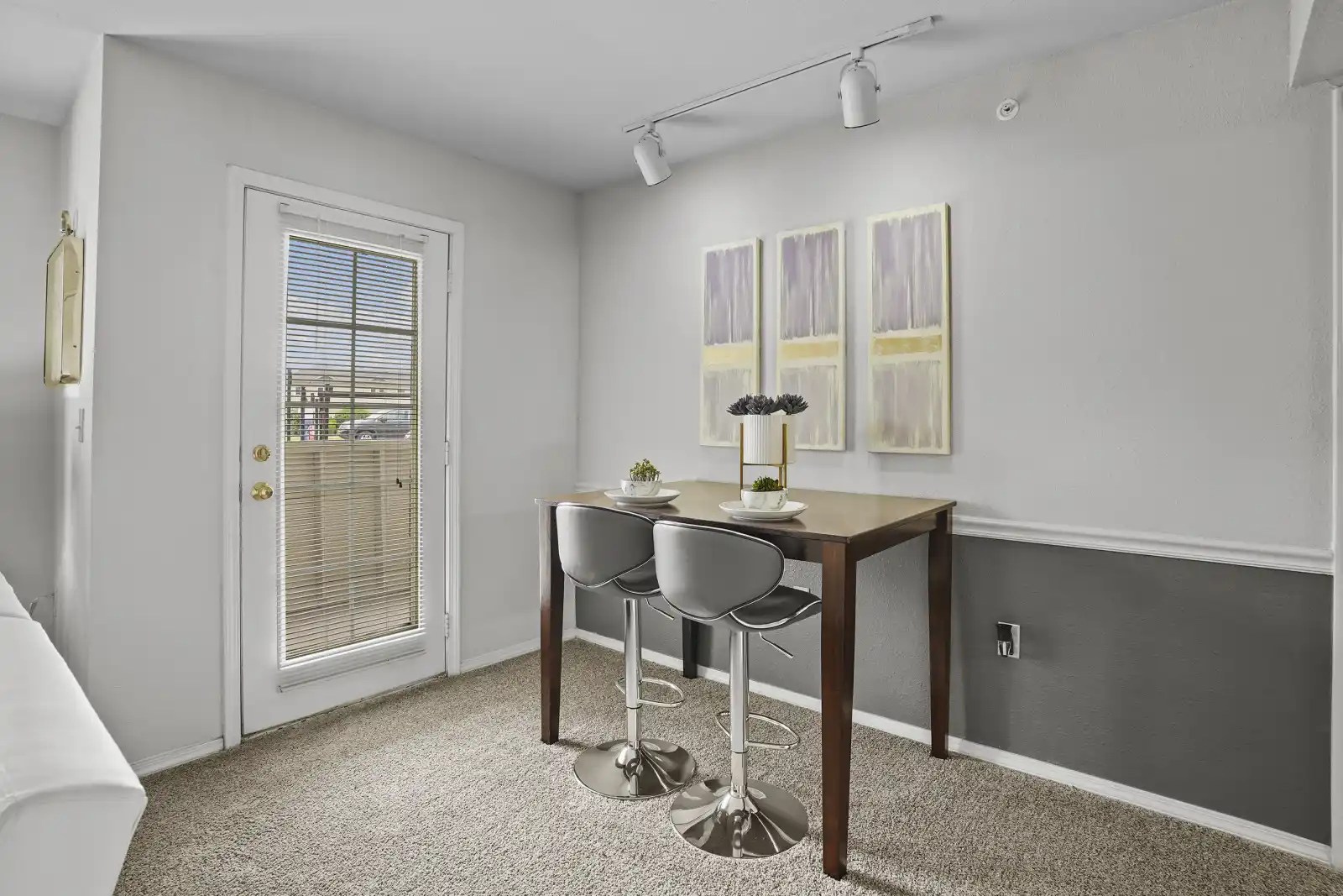 Photos of The Remington Apartments in Wichita, KS