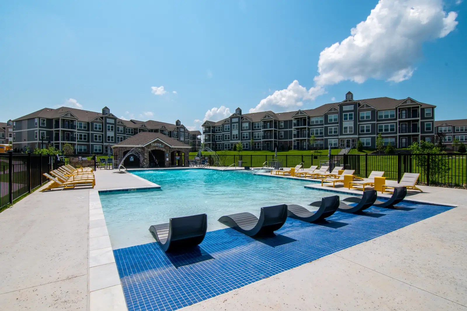 Photos of Center 301 Apartments in Belton, MO