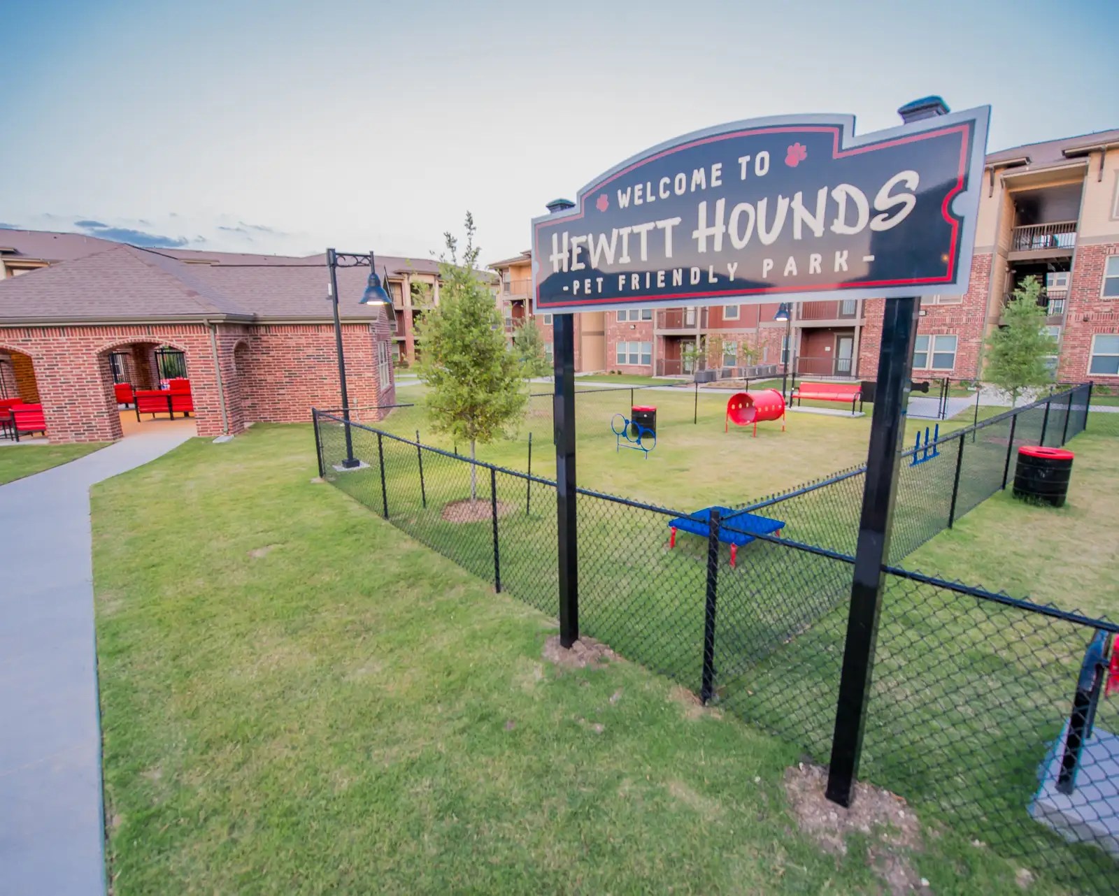 Hewitt Apartments & Townhomes for Rent Icon at Hewitt