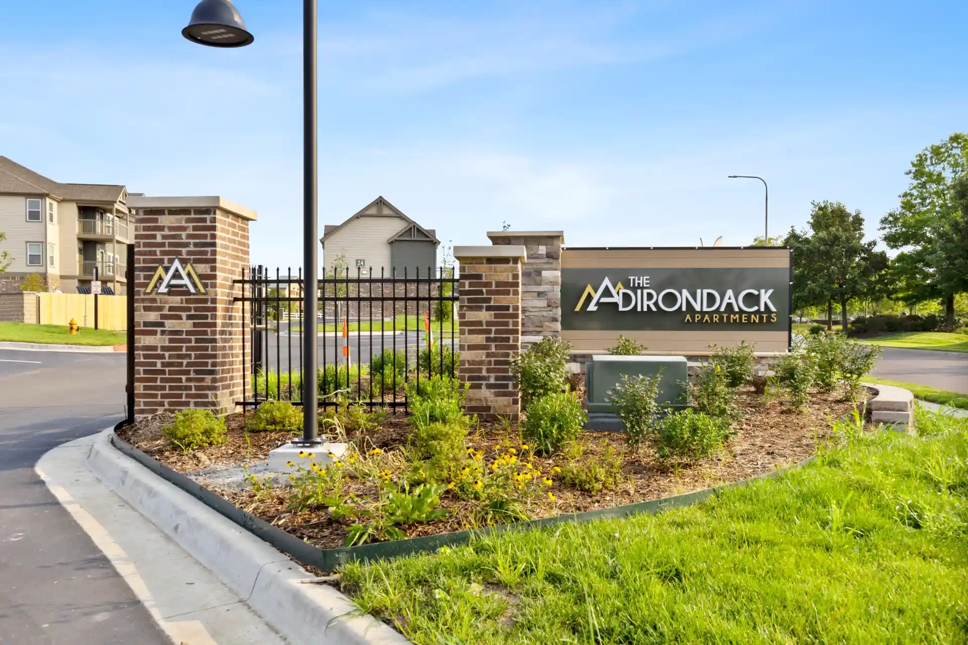 Photos of Adirondack Apartments in Independence, MO