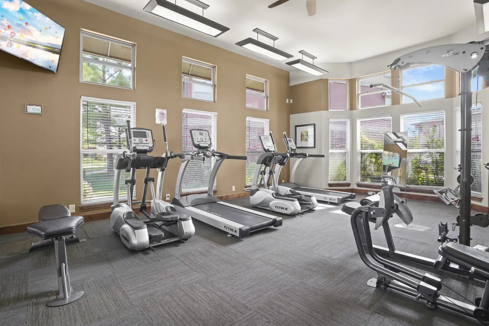 Apartments in Jenks, OK w/ a Swimming Pool