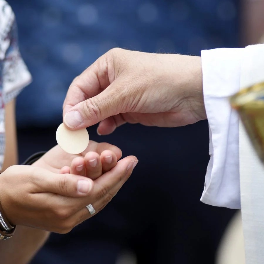 Receiving Holy Communion In The Hand