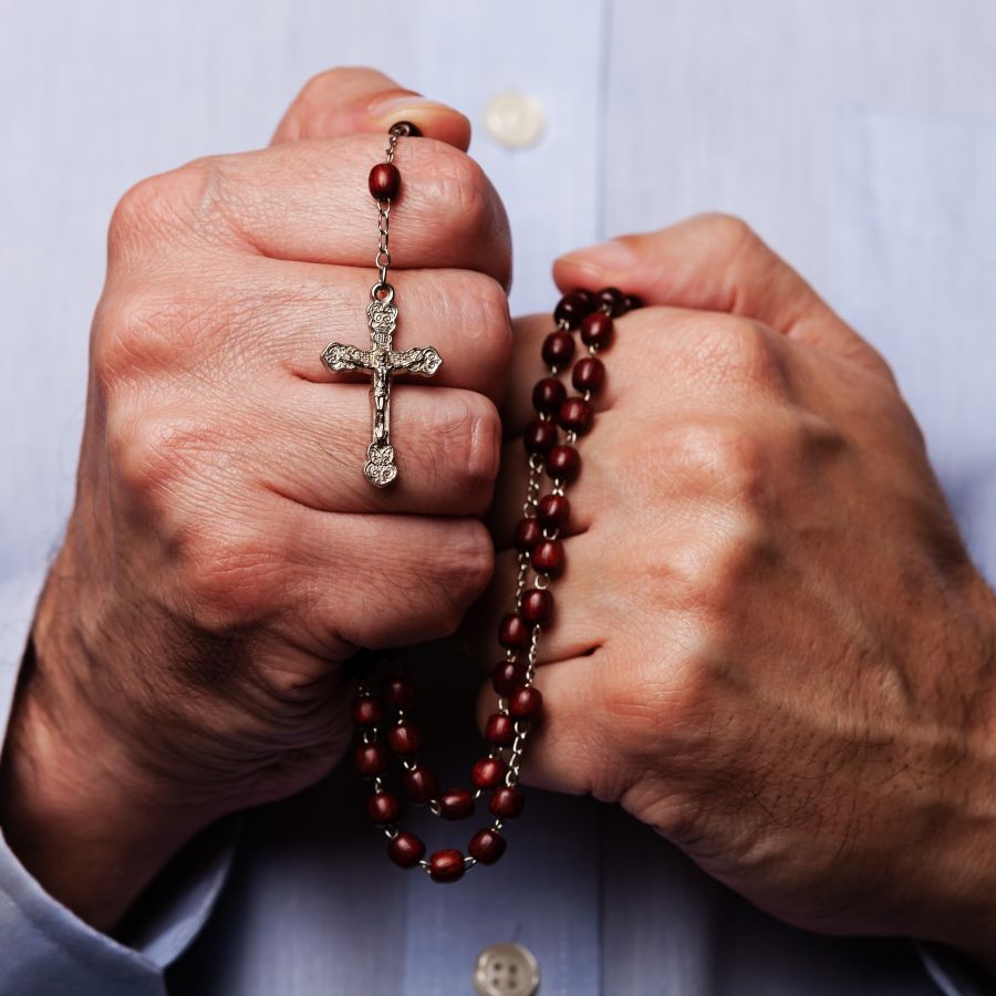 Which Rosary Mysteries on Advent Sundays? Catholic Answers Q&A