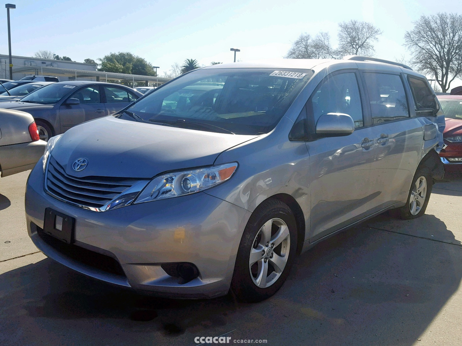 2017 Toyota Sienna LE 8Passenger Salvage & Damaged Cars for Sale