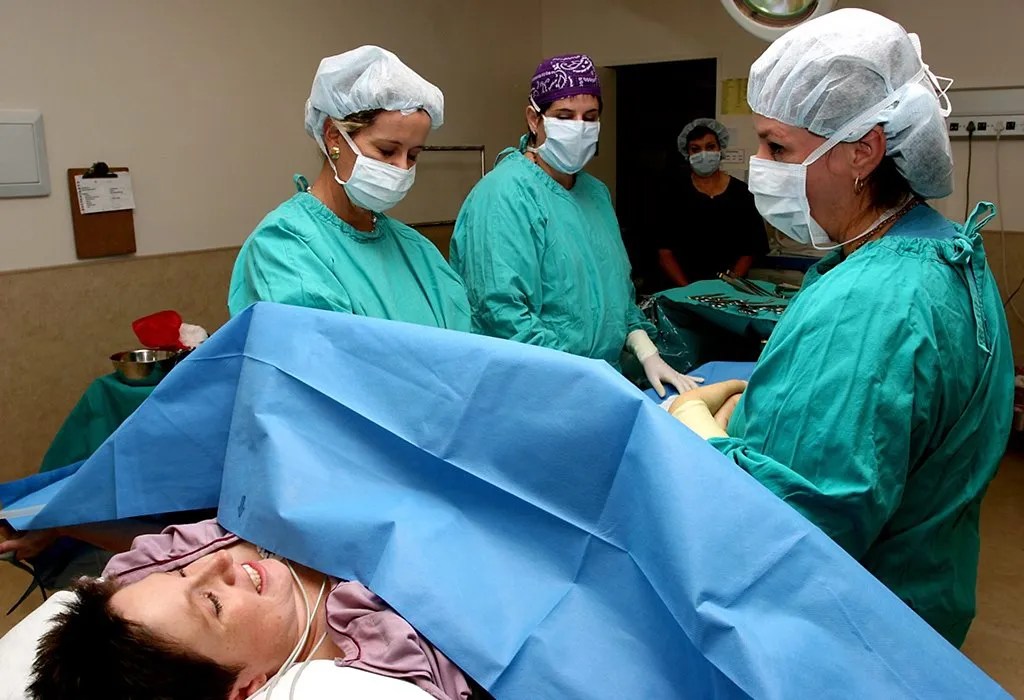 Vaccum Assisted Vaginal Delivery Procedure, Risks & more