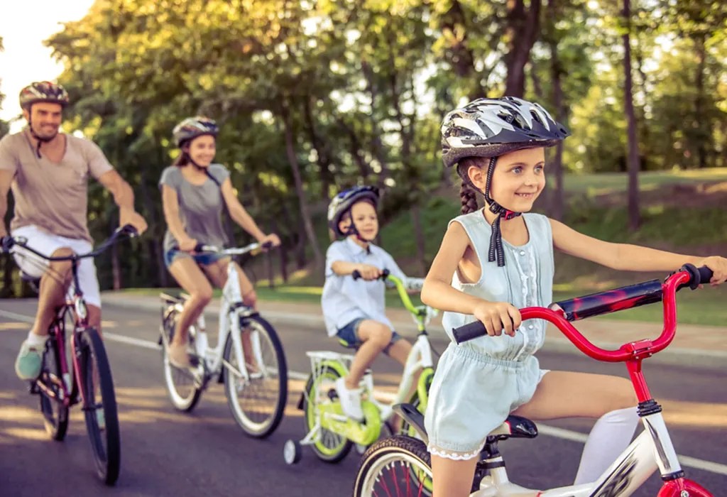 15 Highly Engaging Outdoor Activities For Kids