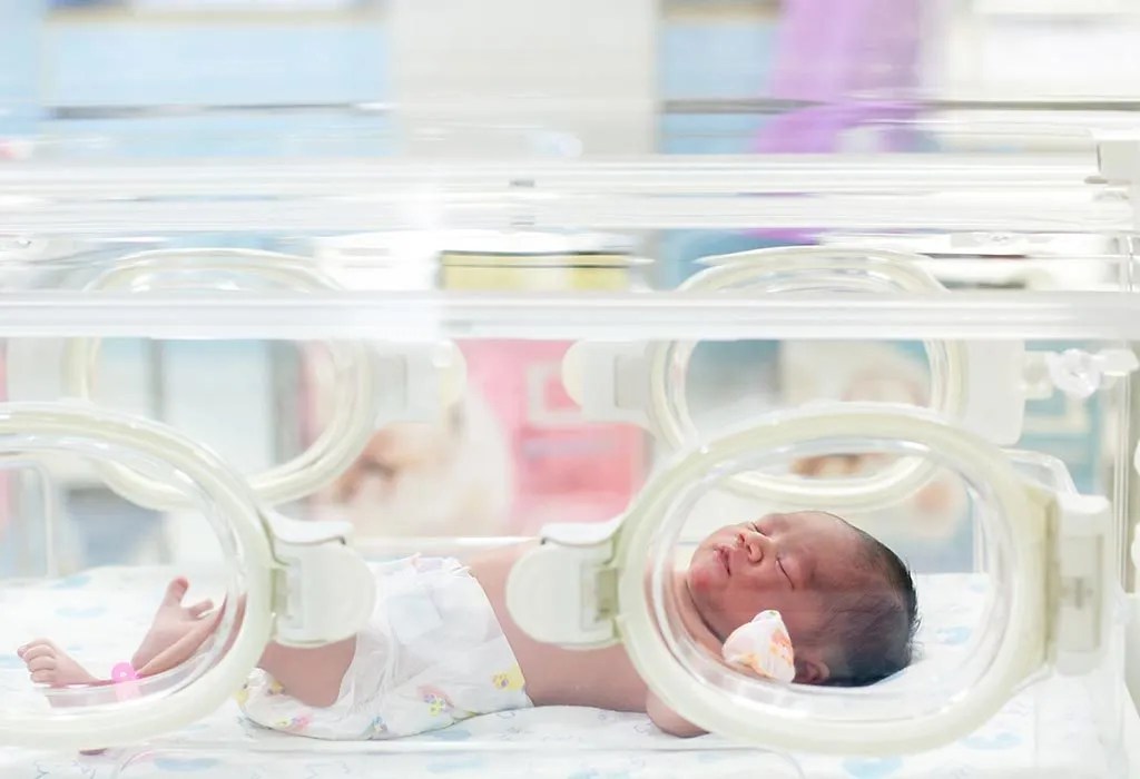 Baby Born at 32 Weeks Causes, Development & How to Care