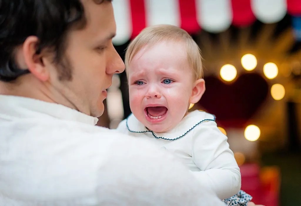 Baby With Stranger Anxiety Causes, Symptoms & Prevention