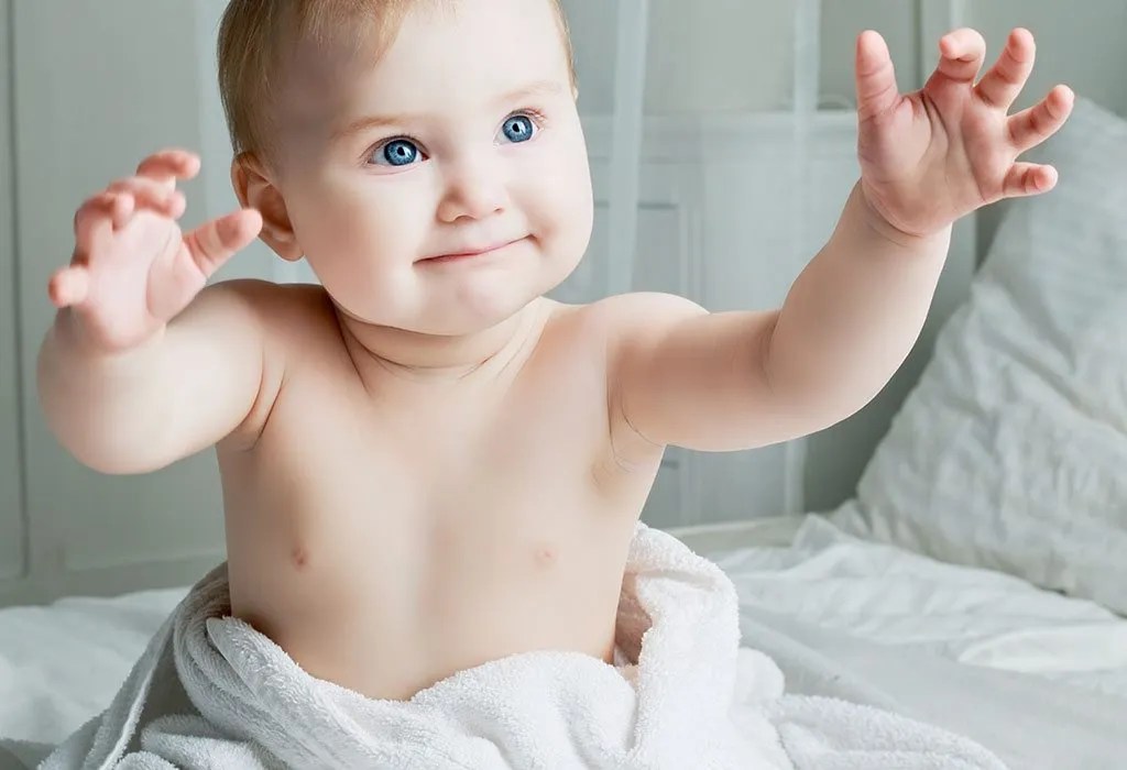 12 Effecive Tips for Understanding Baby Body Language