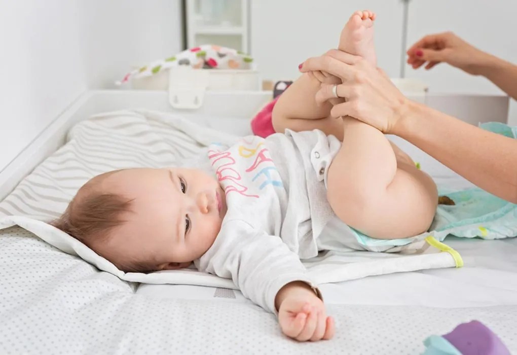 Overfeeding Infant Causes, Signs & Prevention