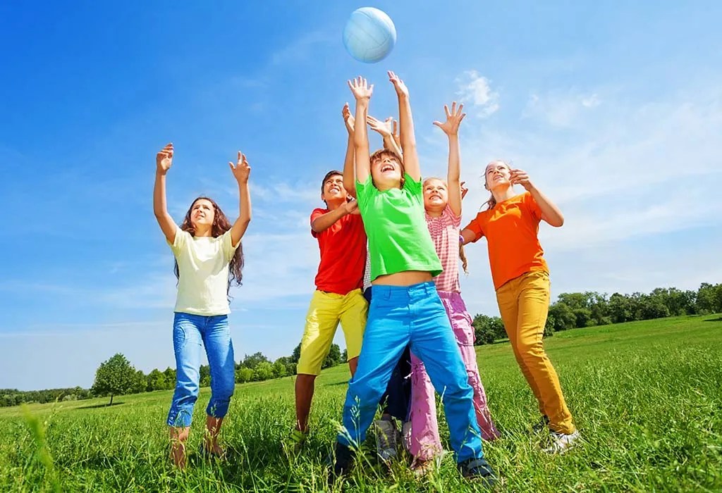 12 Fun Family Picnic Games To Play & Enjoy