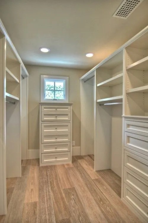 Top 10 smart ideas for small walk-in closets