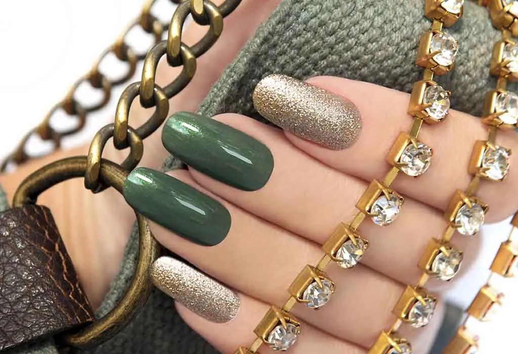 15 Best Glitter Nail Design Ideas to Glam Up Your Next Look