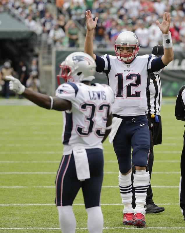 Brady gets wins record, Patriots hold off Jets 2417