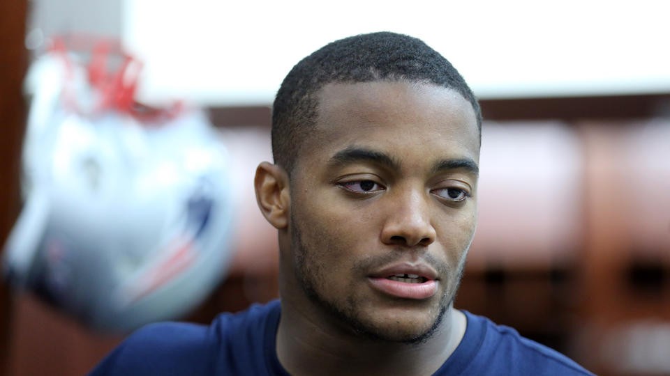 Trey Flowers remains one of five Patriots on injury report