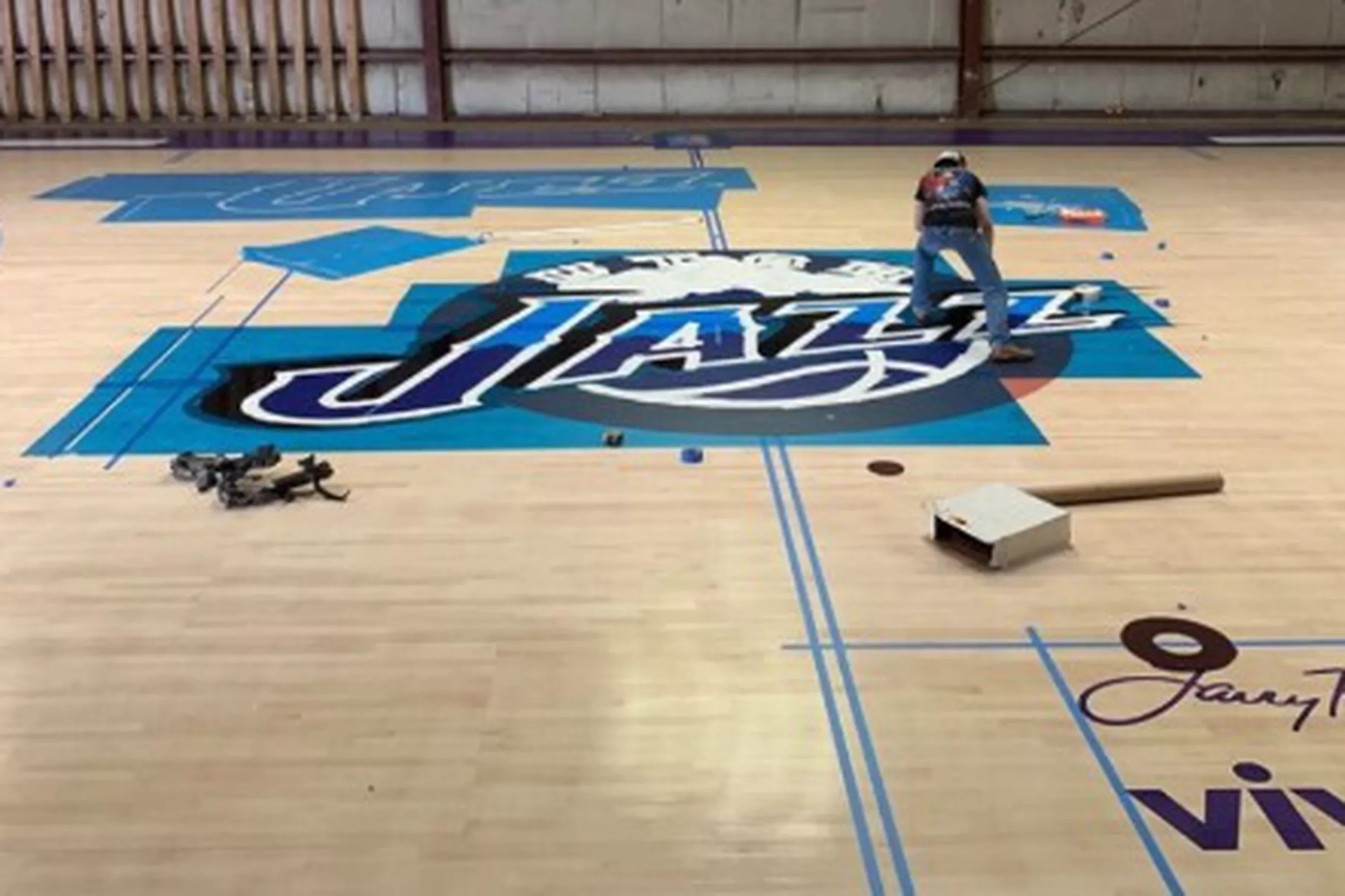 First look at Utah Jazz throwback “Purple Mountain” court