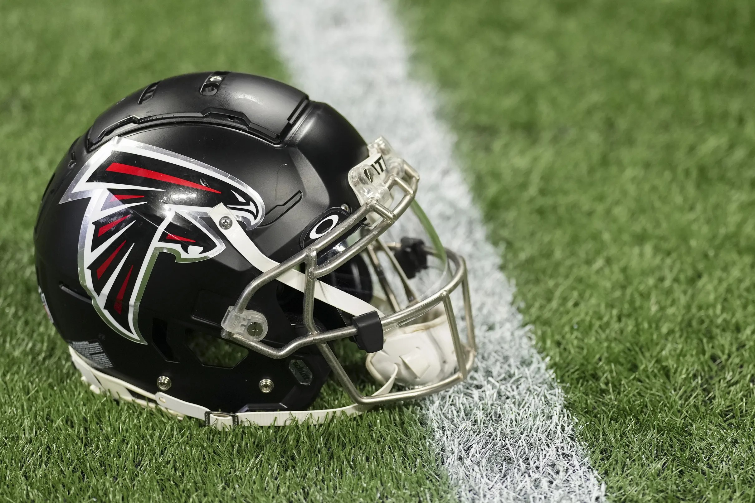 Titans hire Falcons scouting director Anthony Robinson as assistant