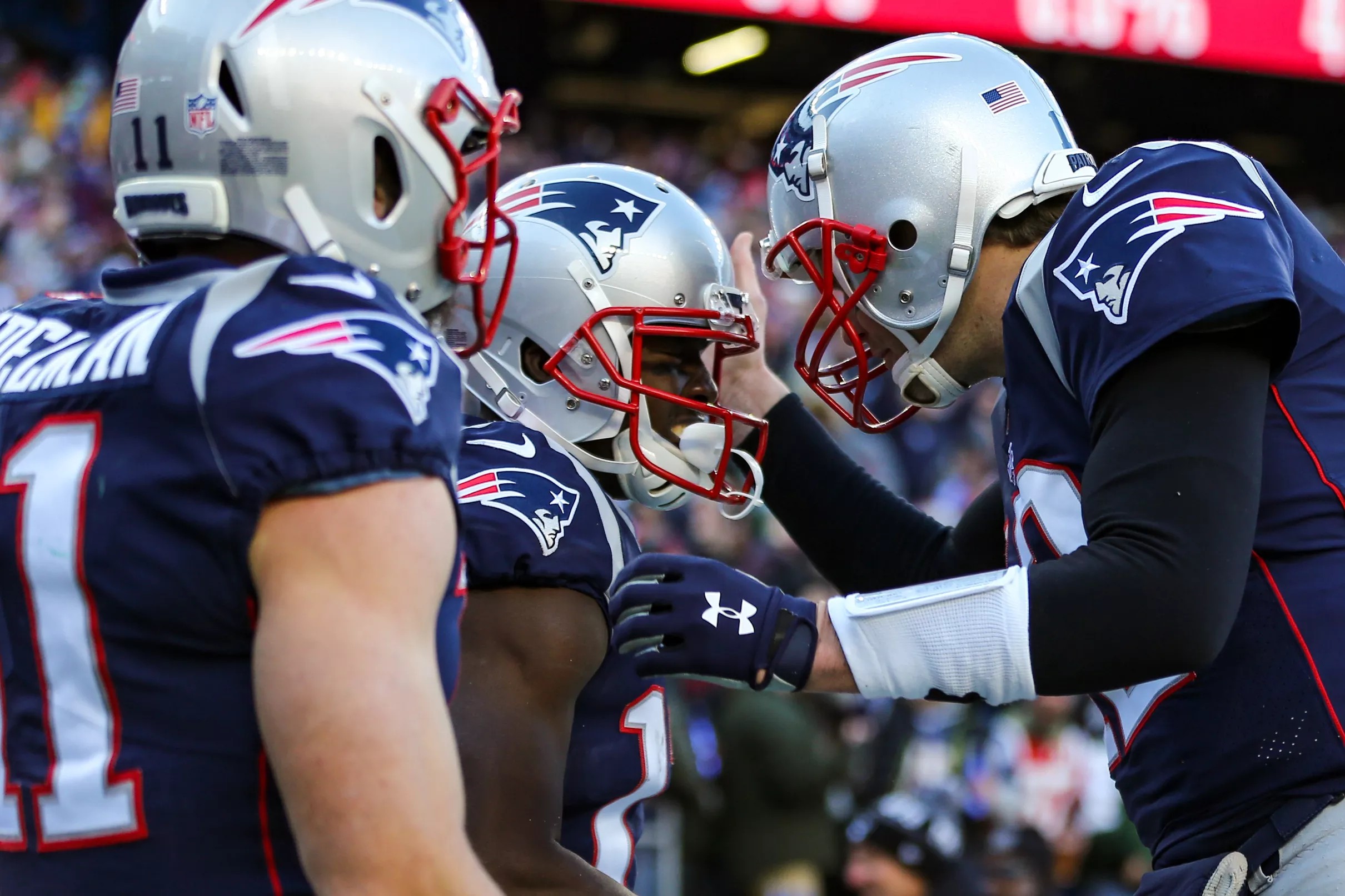 2019 NFL playoff picture Patriots clinch firstround bye with 383 win