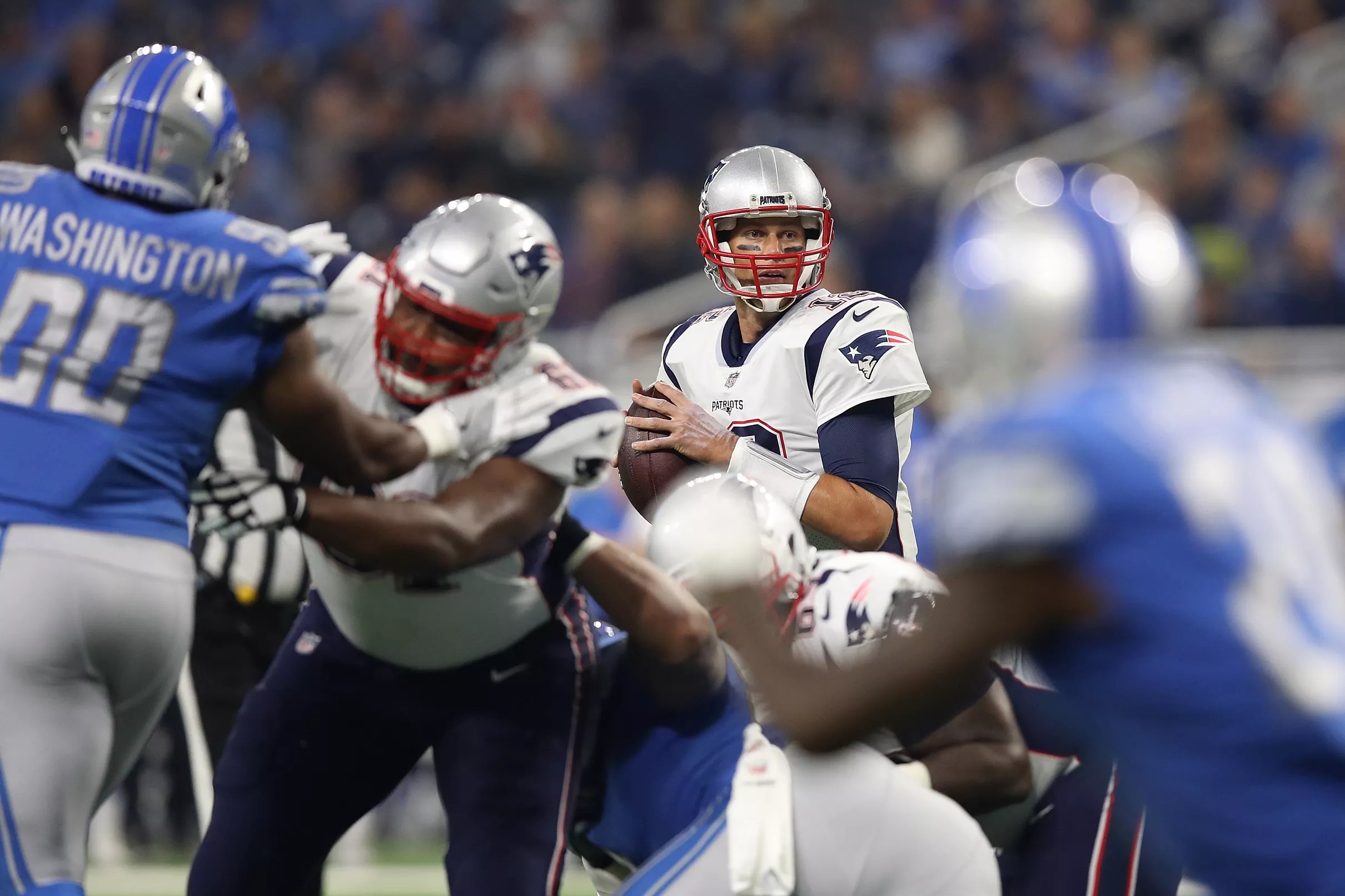 Tom Brady should set the record for most regular season touchdown
