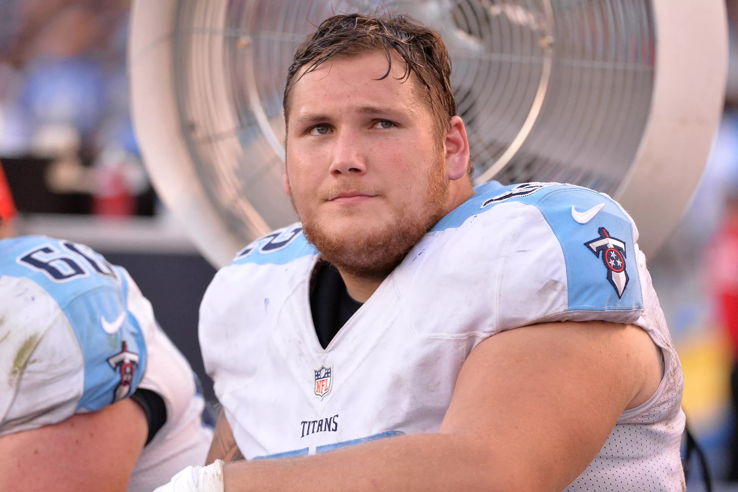 Patriots place offensive lineman Brian Schwenke on reserve/retired list