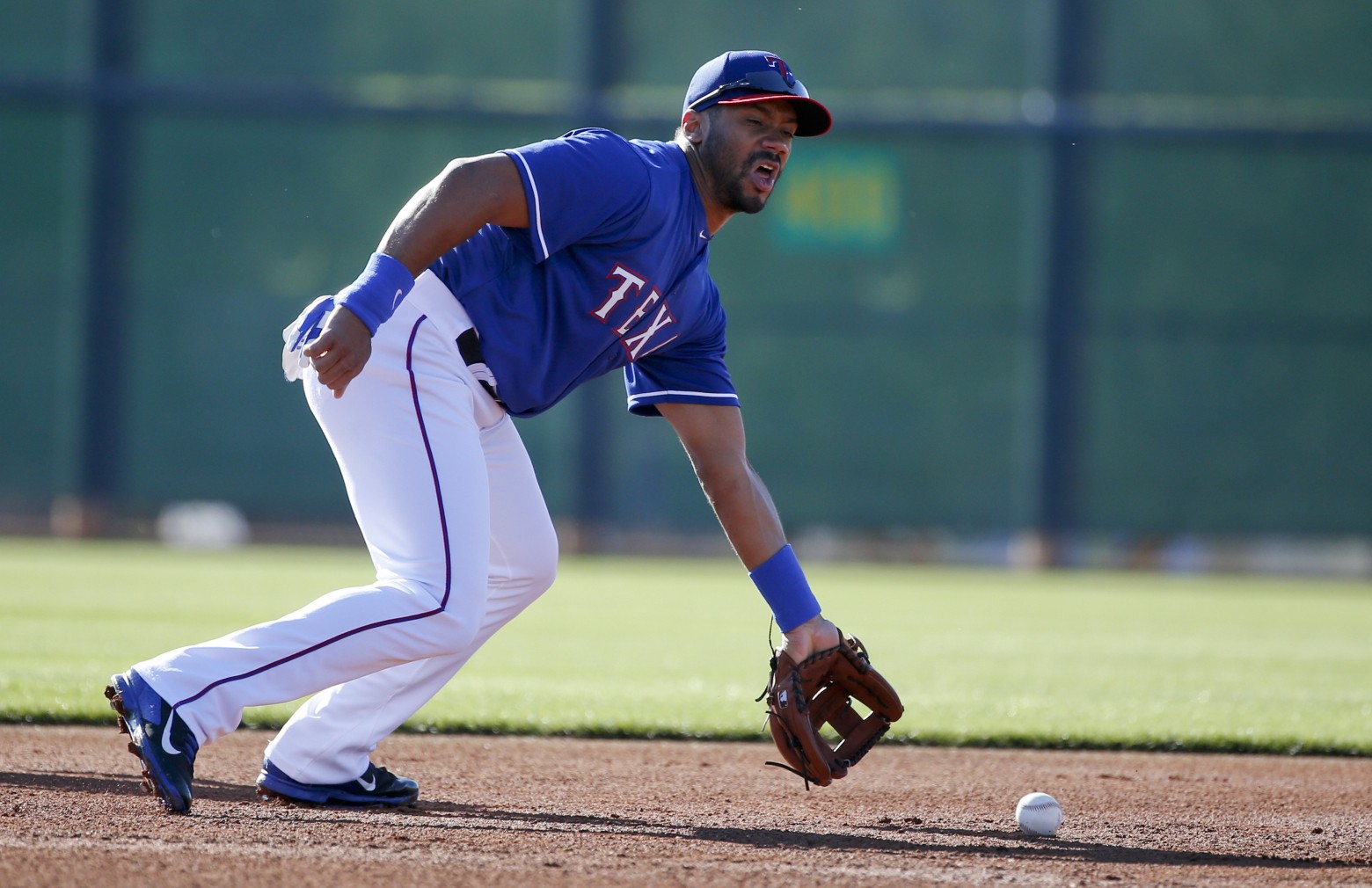 Seahawks QB Russell Wilson now also a New York Yankee after trade from