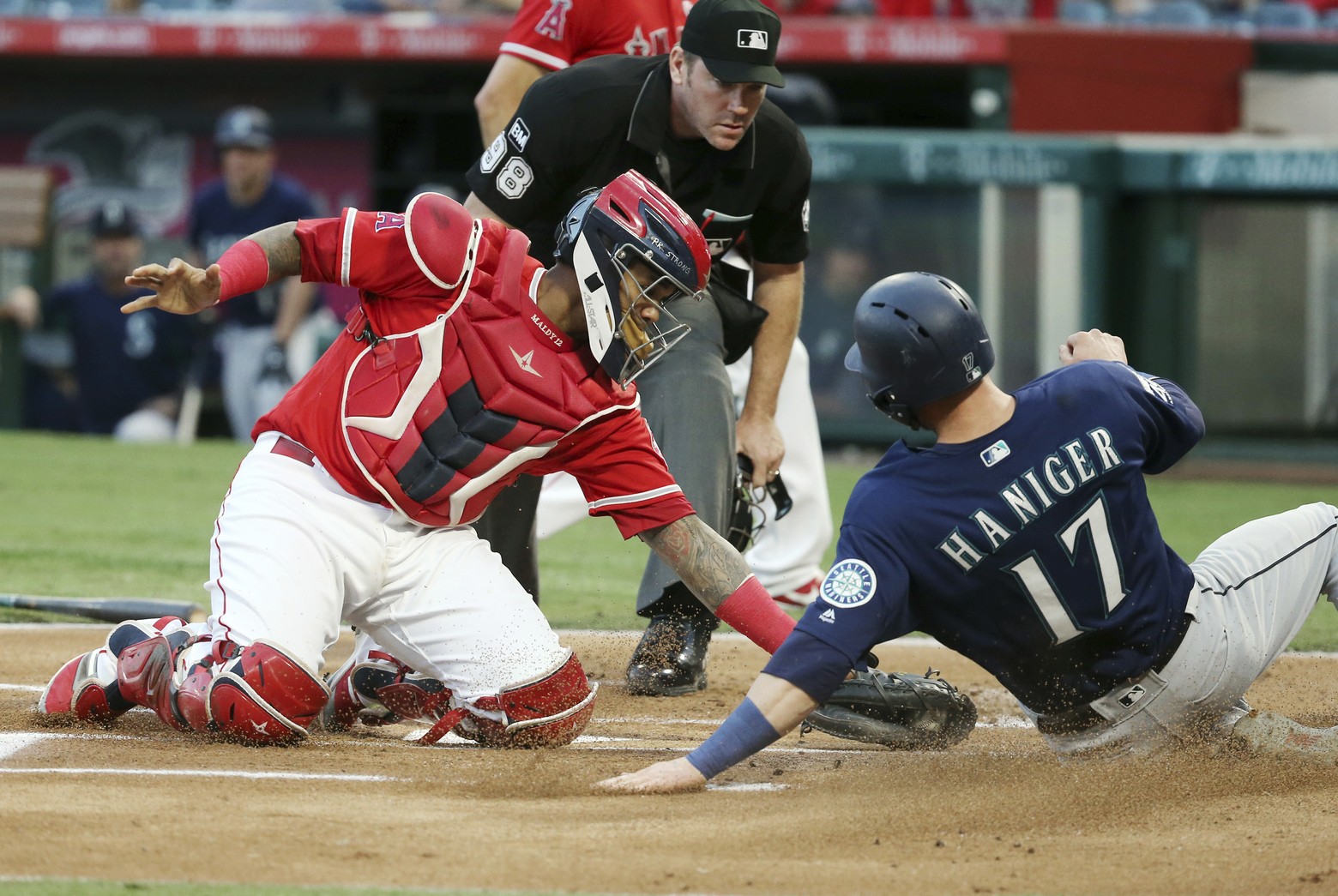 Injury bug hits Mariners’ pitching staff one more time, but they beat