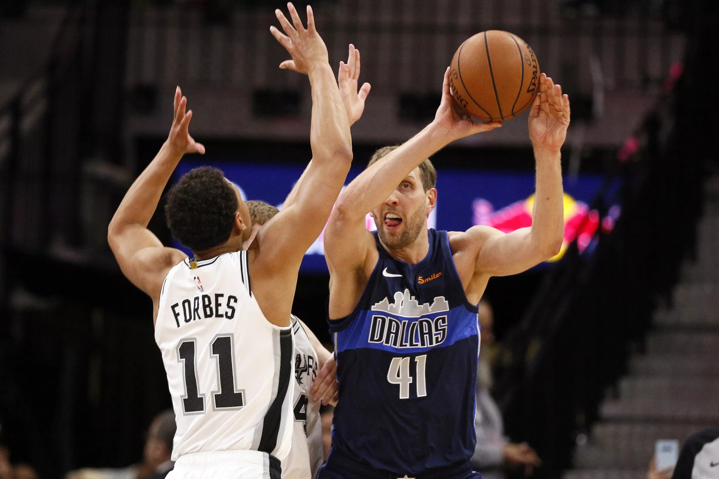 San Antonio vs. Dallas, Final Score Spurs win season finale against Mavs 10589