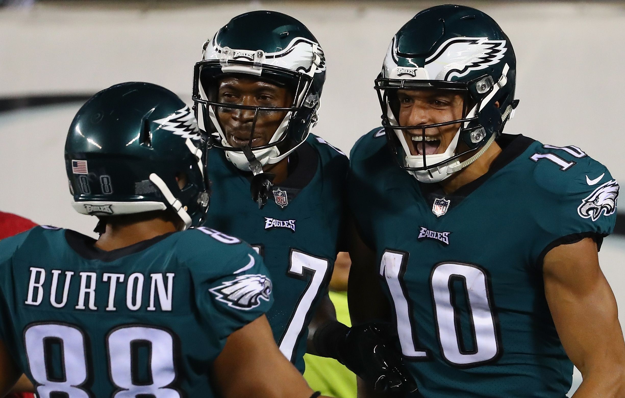 Mack Hollins breaks out the backpack kid dance once again