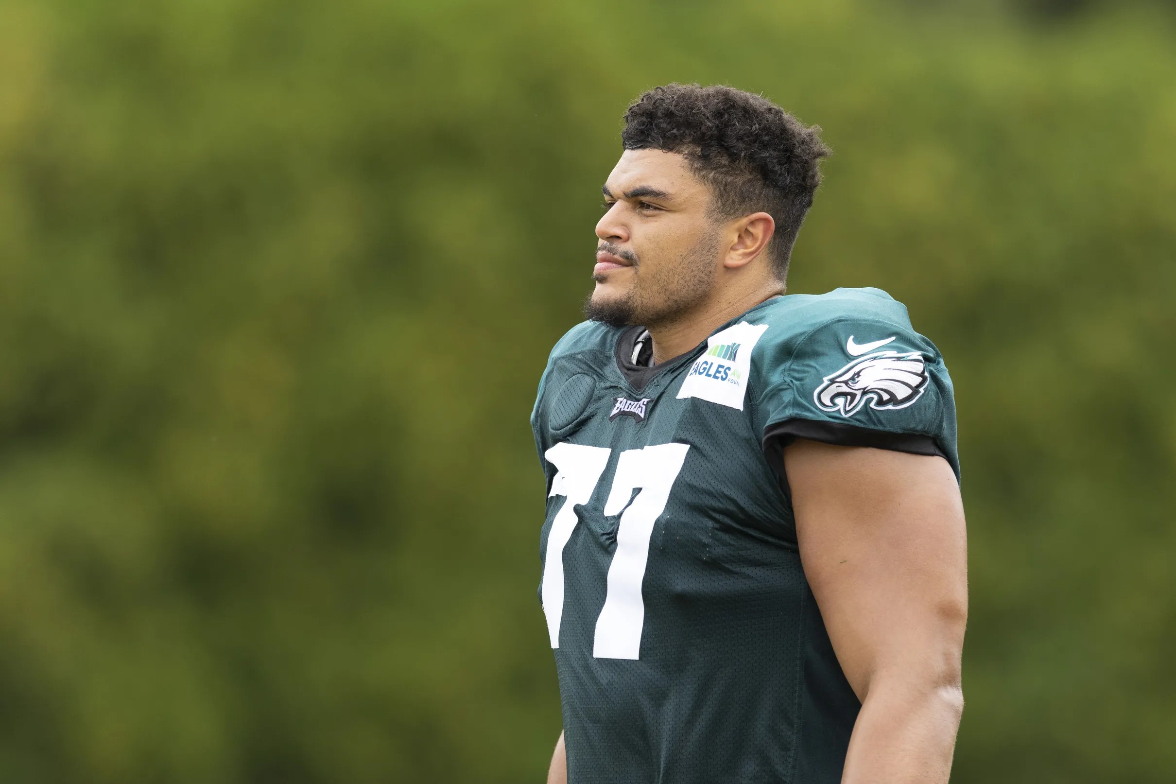 5 best Eagles jerseys to buy right now