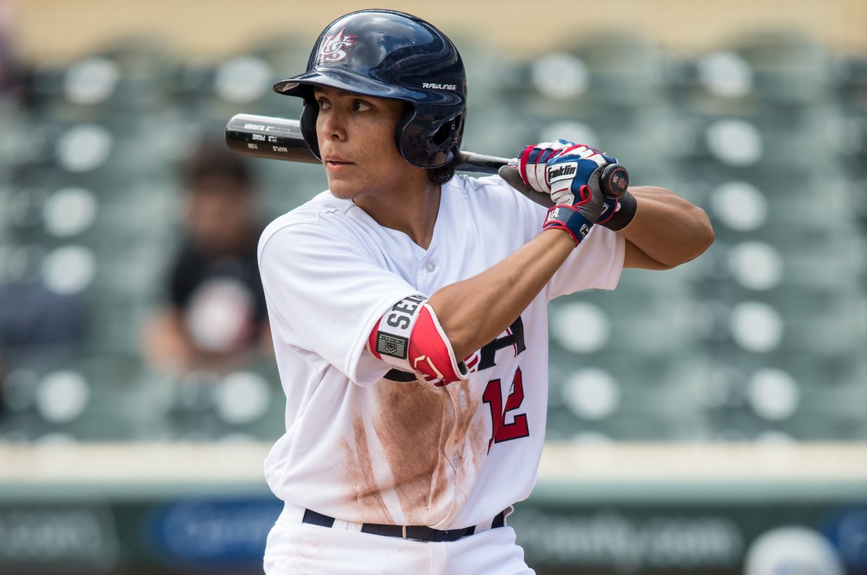 Yankees draft athletic, switchhitting catcher in first round