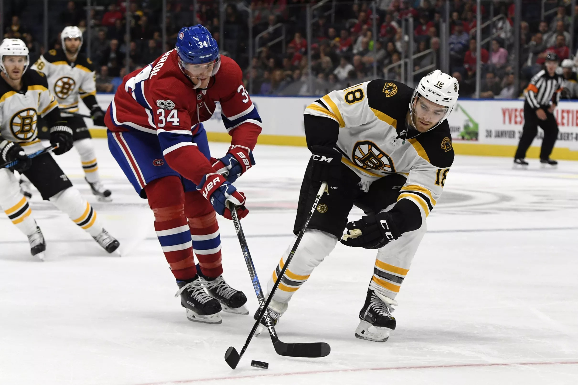 Who's playing for the Bruins tonight in Philadelphia?