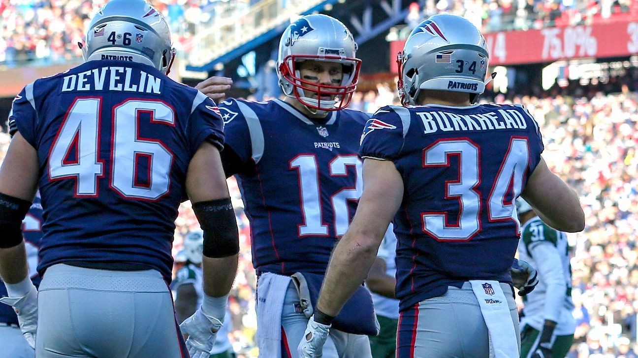 Teammates recall their first memories of Tom Brady in playoffs