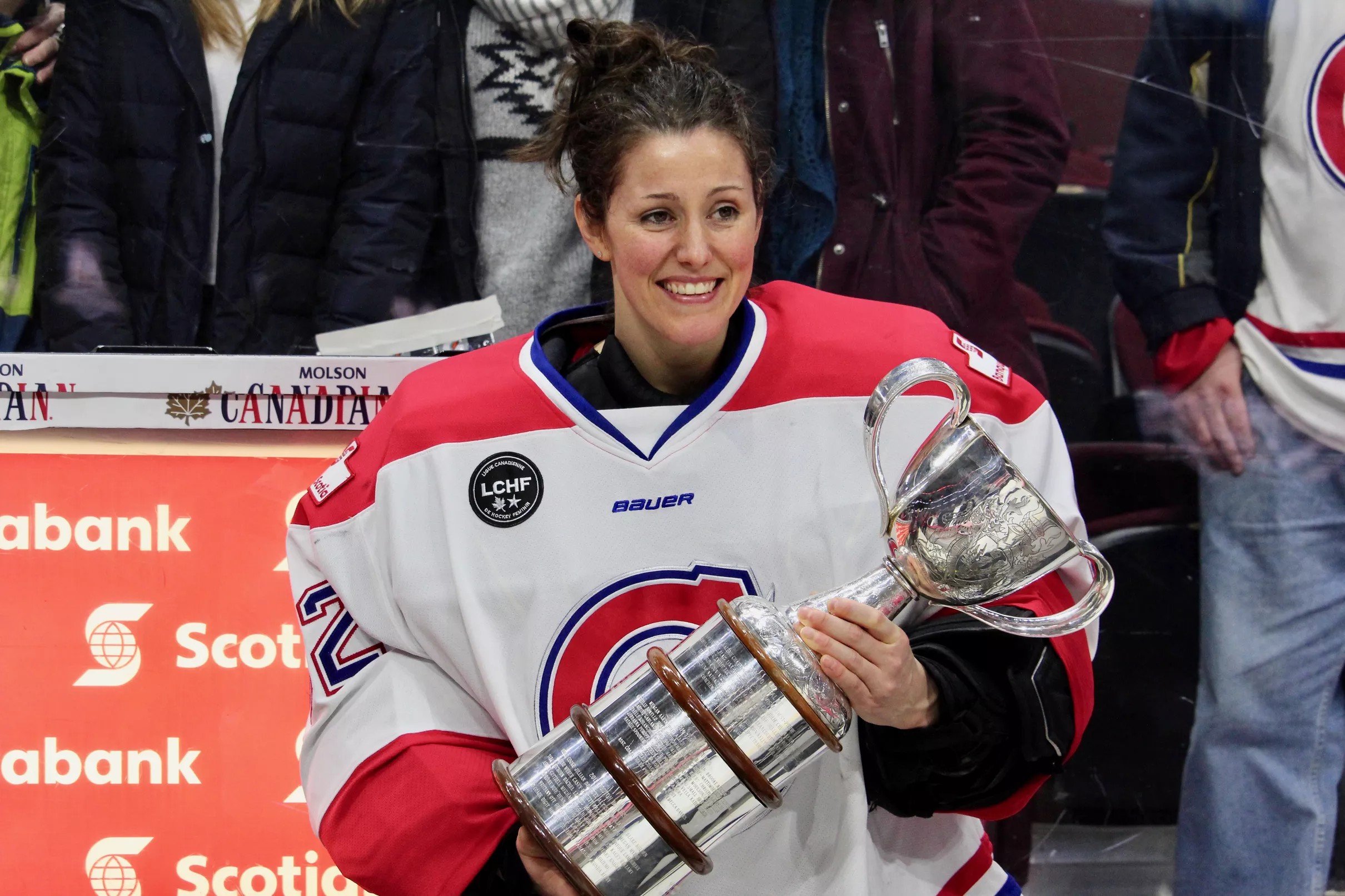 One of the best women's hockey goaltenders ever calls it a career.