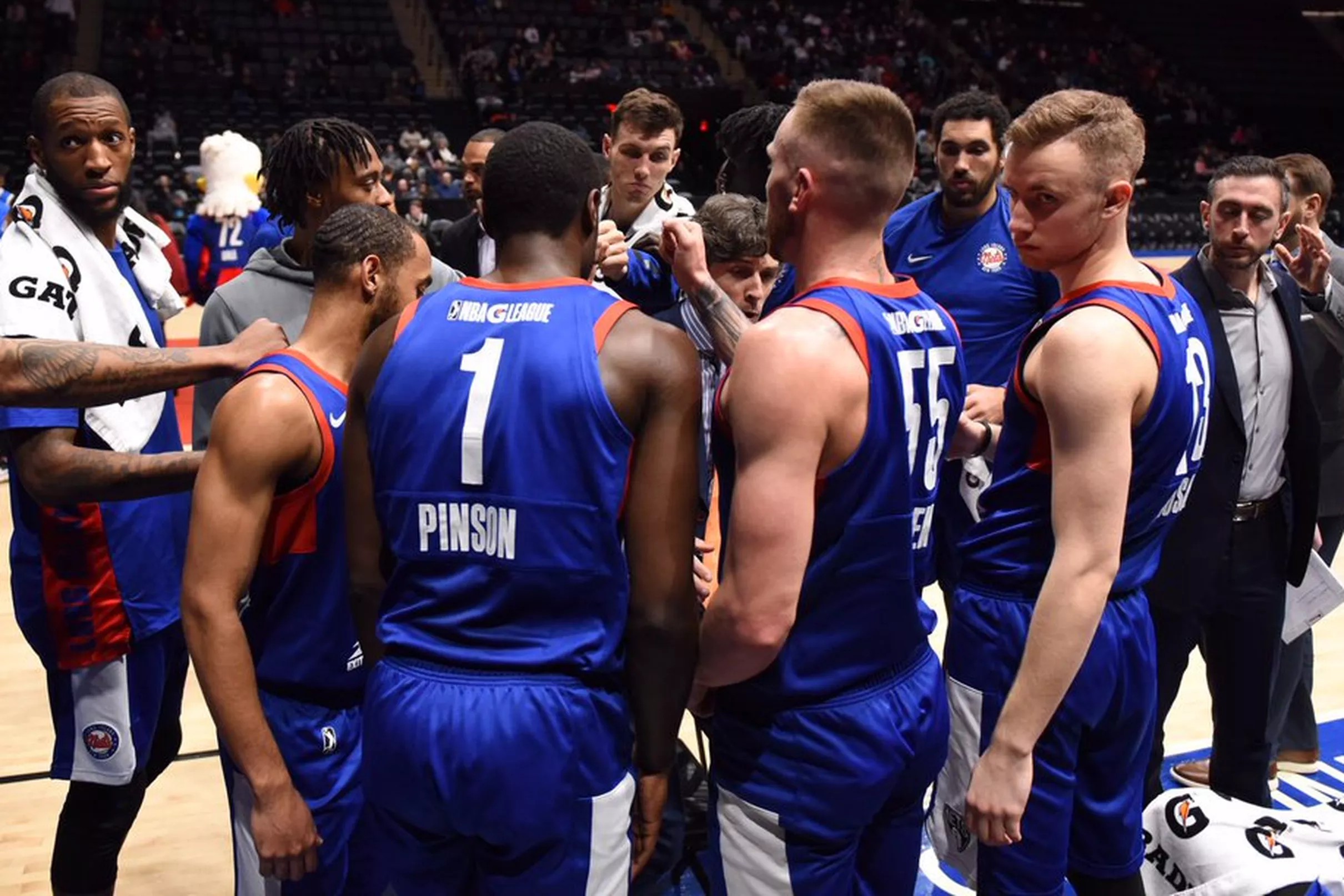 Long Island Nets put on offensive show, beat Greensboro Swarm, 129118
