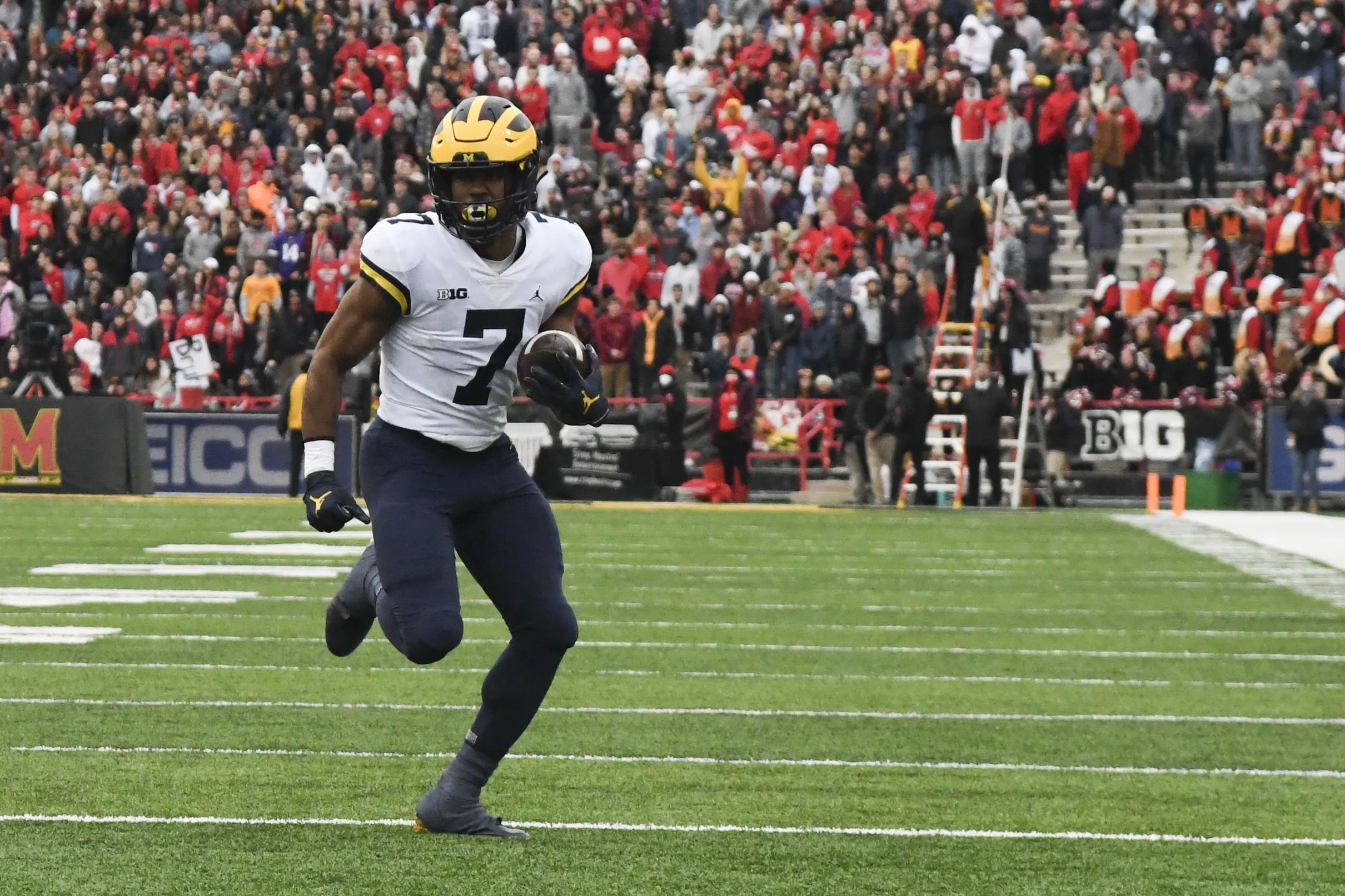 Donovan Edwards emerges as offensive weapon just in time for Michigan