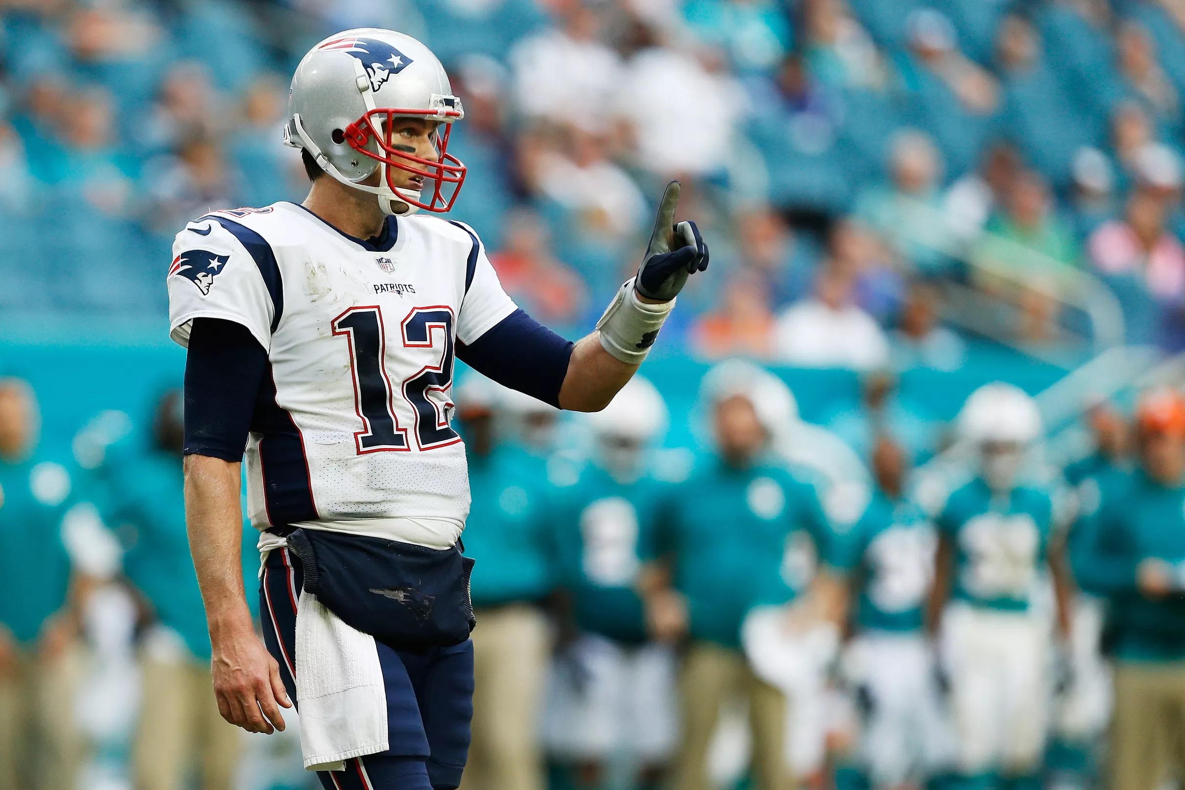 Michigan NFL Alum Update Tom Brady sets career passing TD record