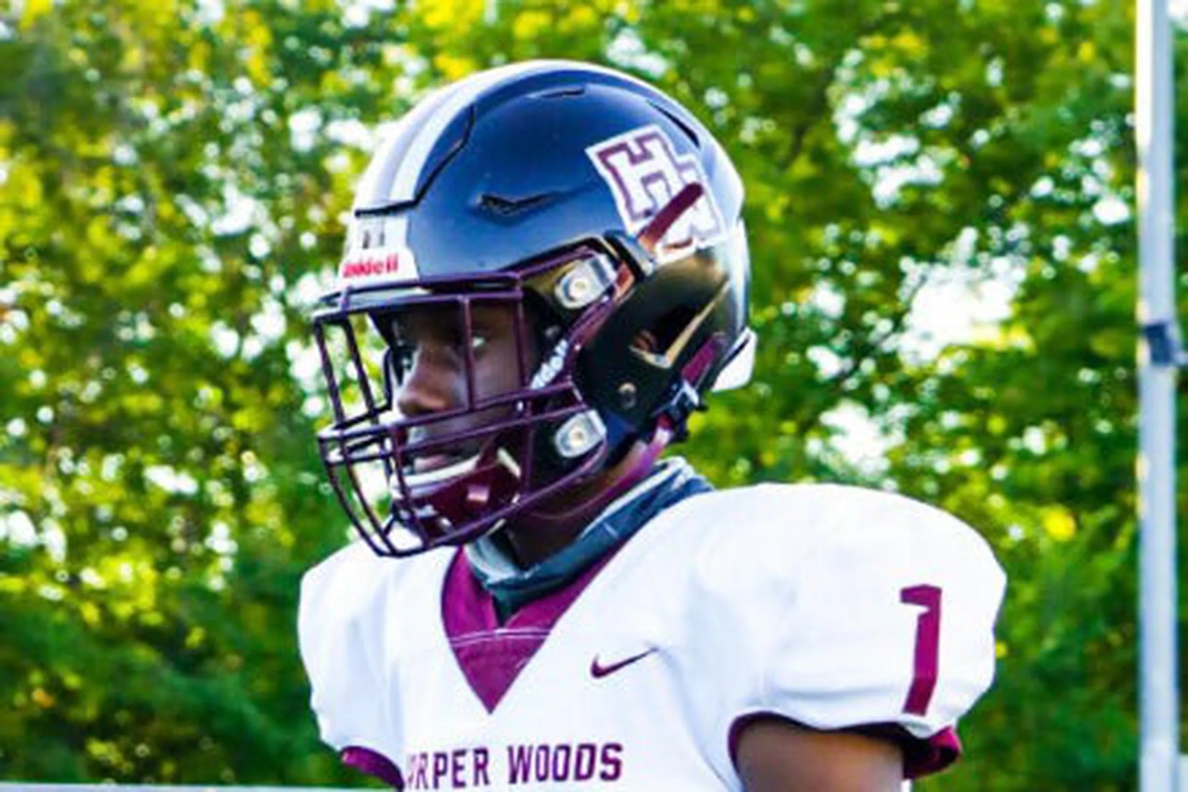 2024 instate fourstar DB Jacob Oden commits to Michigan