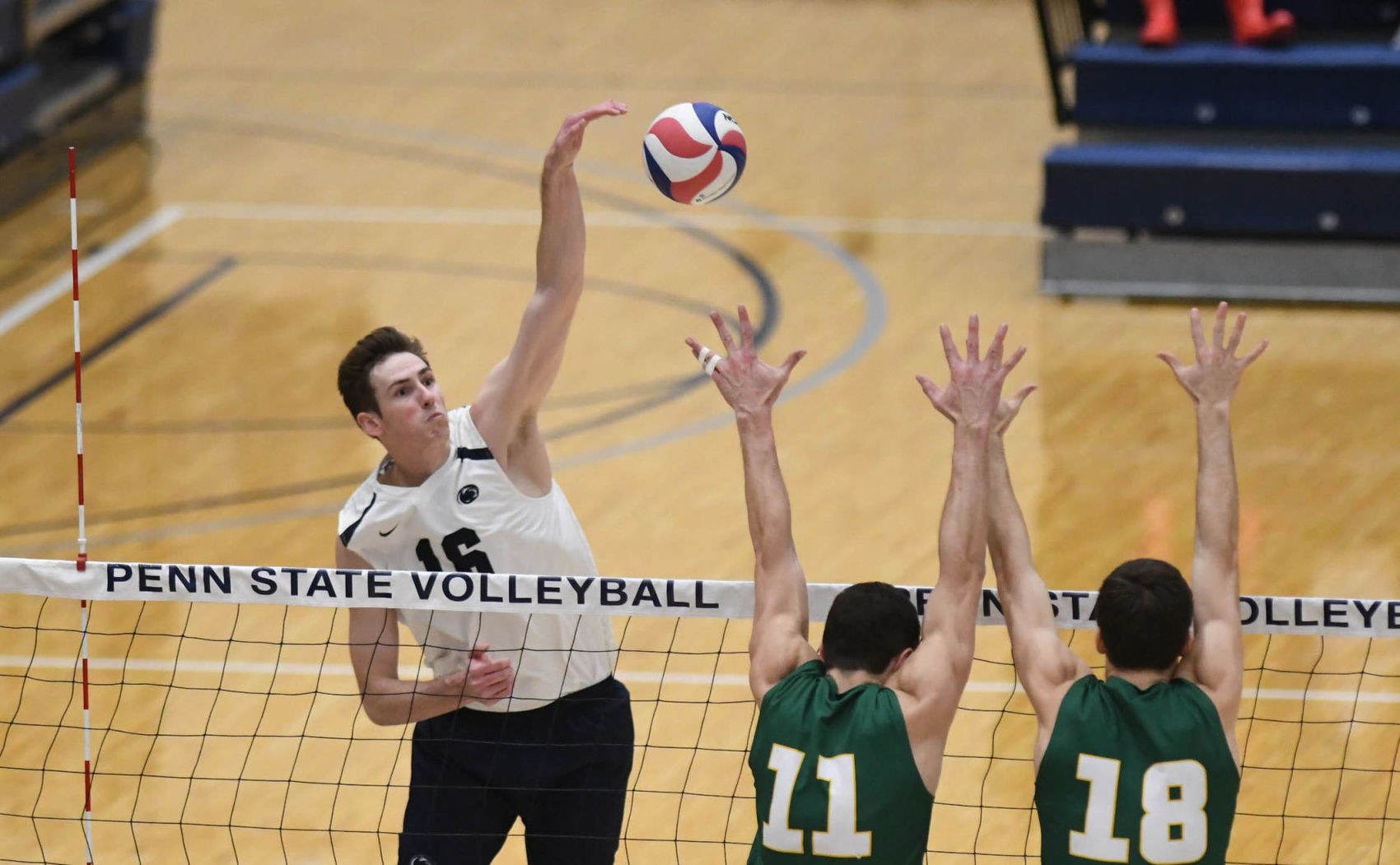Penn State men's volleyball falls to Mason for first home loss