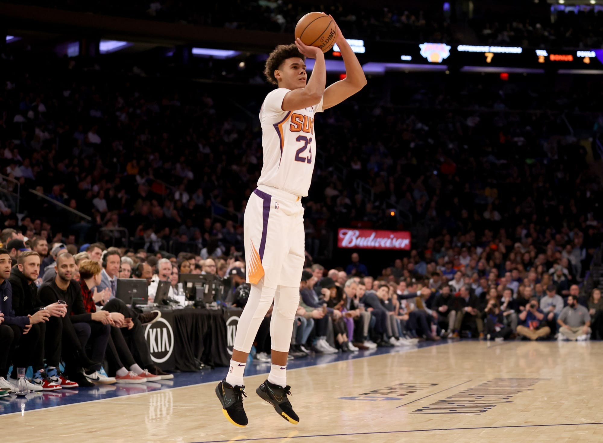 Cameron Johnson starts, scores a dozen in Phoenix Suns win