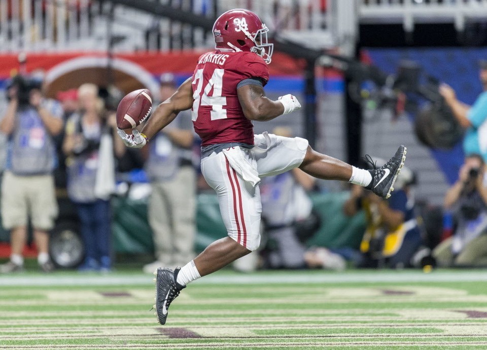 Alabama coaches name 10 players of the week