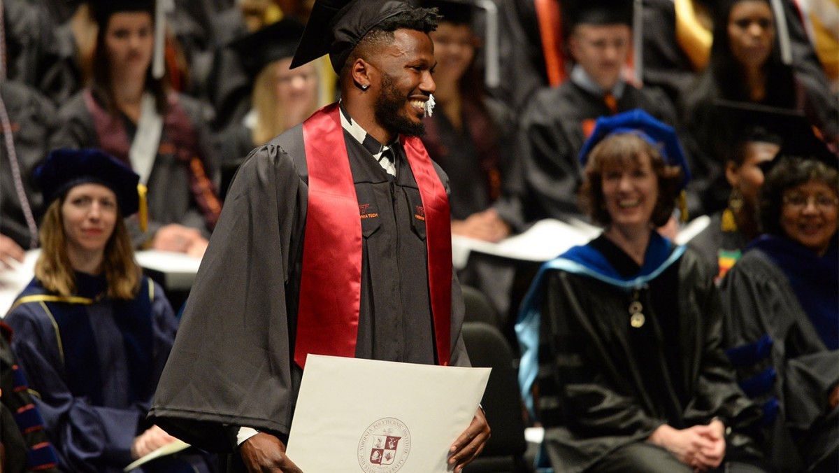 Brandon Flowers returns to Tech to earn degree