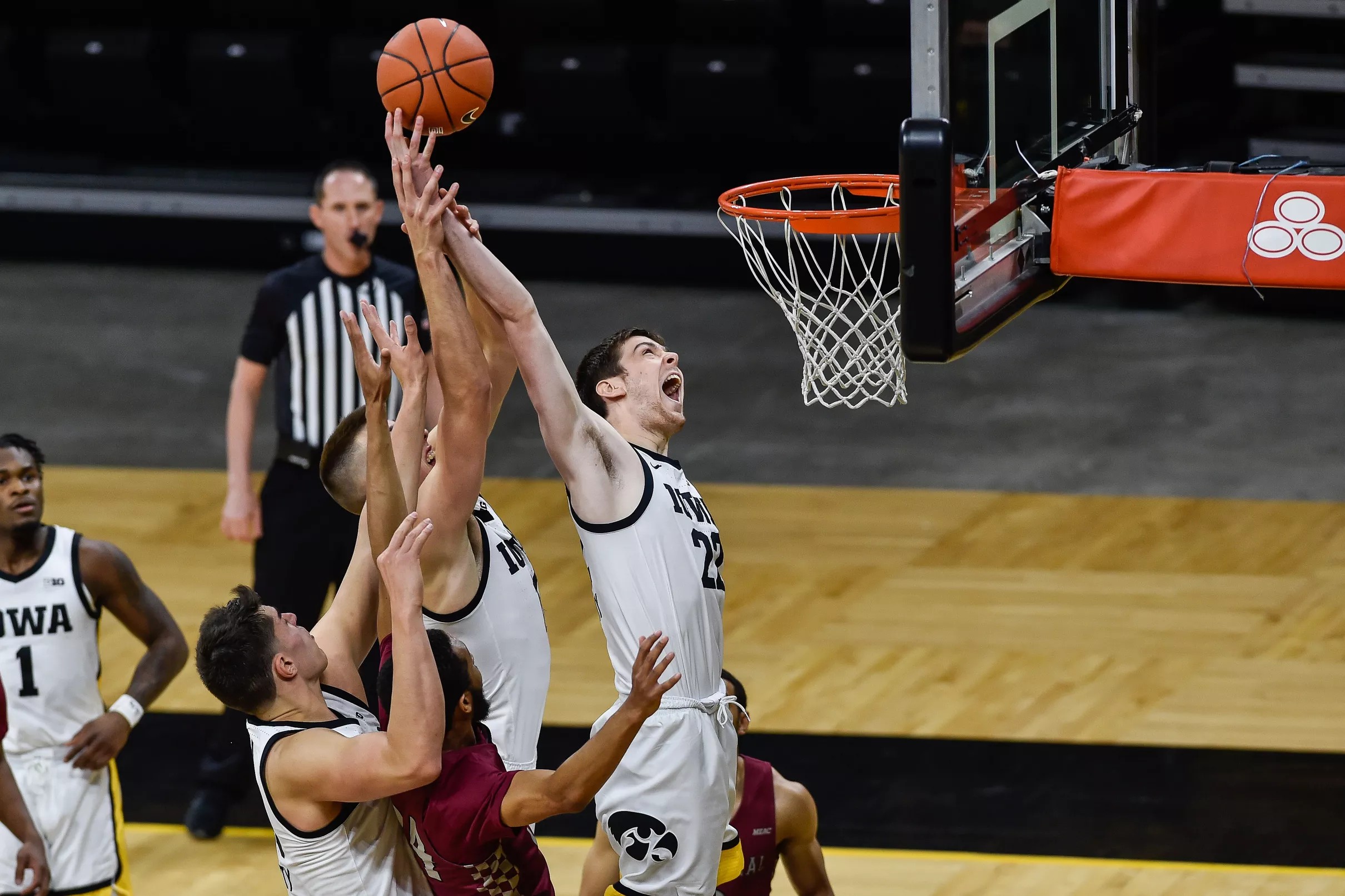 Hawkeyes beat NC Central 9767